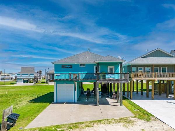 Crystal Beach, TX 77650,942 Palm Ridge DR