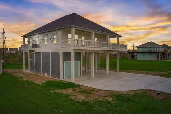 958 Mary Lynn, Crystal Beach, TX 77650