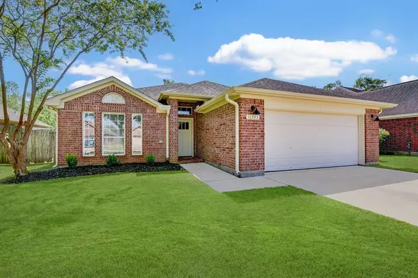 11743 Santa Fe TRL, Santa Fe, TX 77510