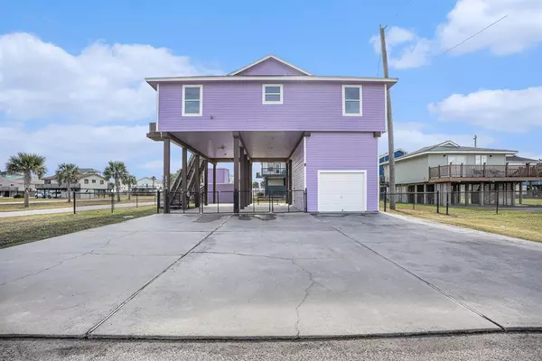 23101 Camino ST, Galveston, TX 77554