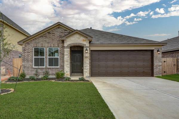 104 Shallow Creek DR, Waller, TX 77484