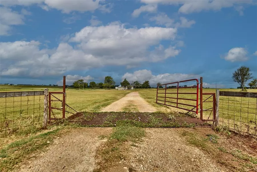 6572 Highway 21 W, Caldwell, TX 77836