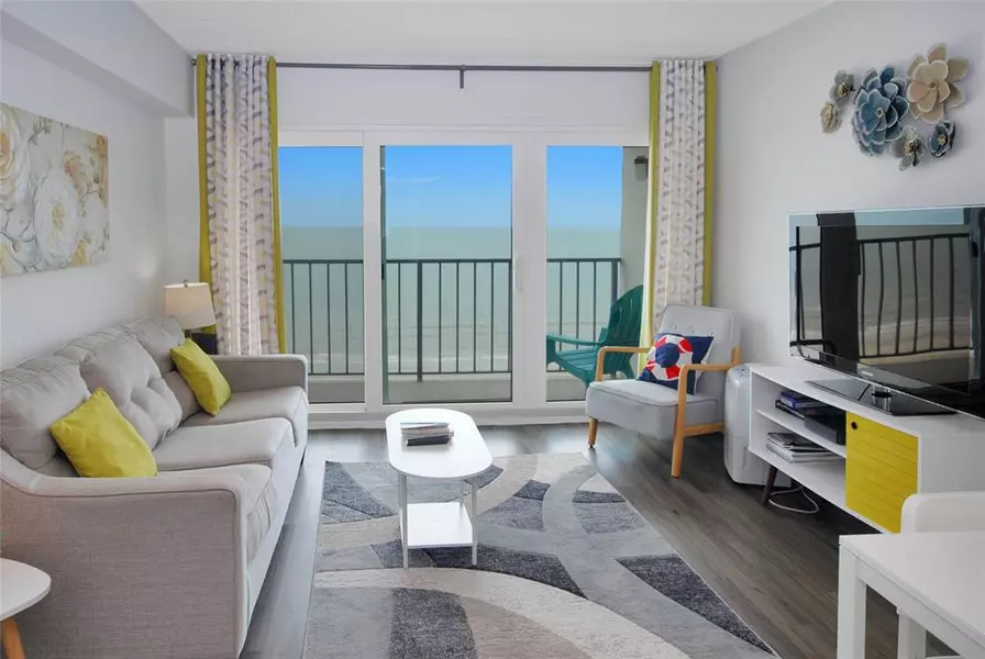 7310 Seawall BLVD #910, Galveston, TX 77551