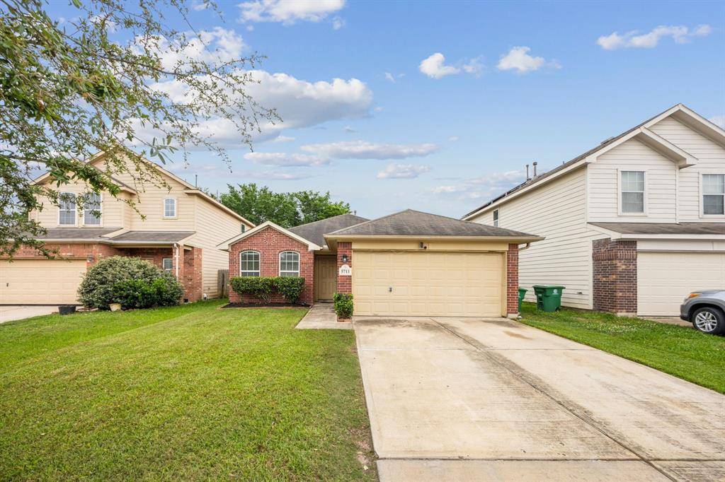 Houston, TX 77085,5711 Roseglen Meadow LN