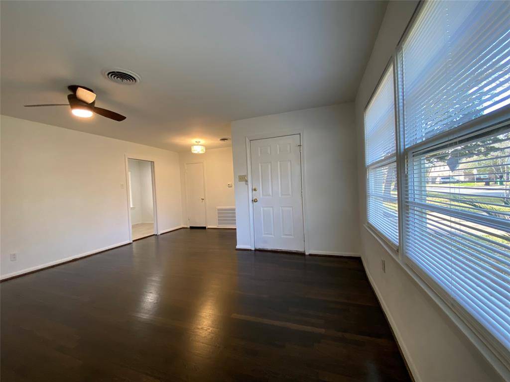 Houston, TX 77074,5929 Grape ST
