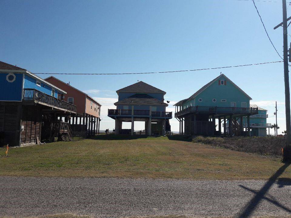 Crystal Beach, TX 77650,2584 Whitecap