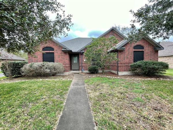 107 Audubon Woods DR, Richwood, TX 77531