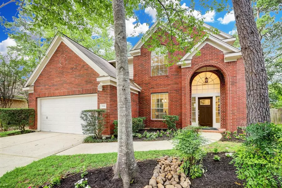 106 Log Tram CT, The Woodlands, TX 77382