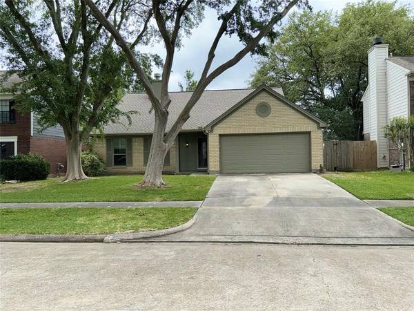 2021 Spinnaker DR, League City, TX 77573