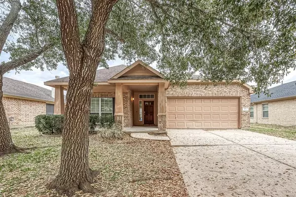 4711 Buescher CT, Pearland, TX 77584