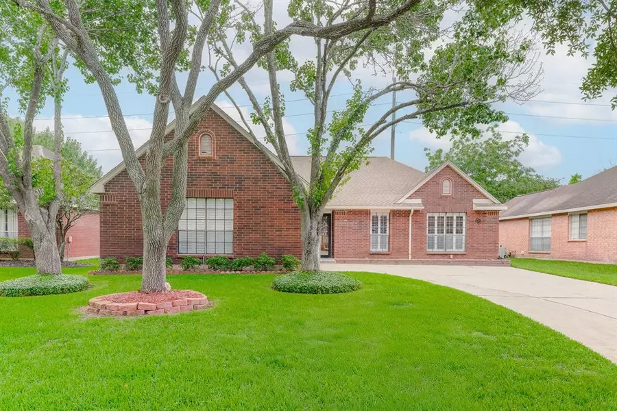 2723 N Peach Hollow CIR, Pearland, TX 77584