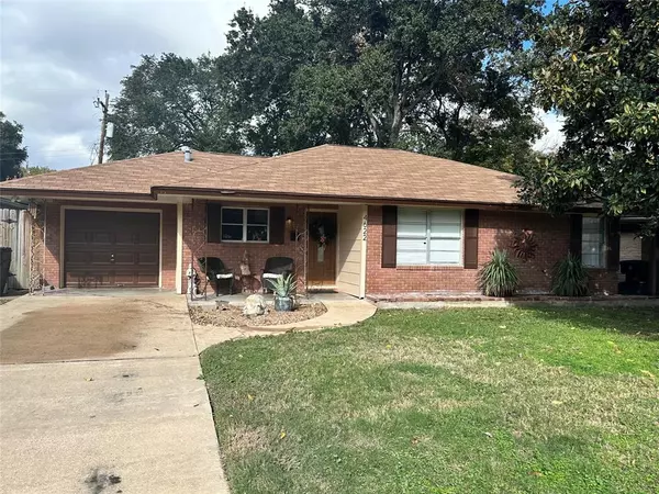 4622 Libbey LN, Houston, TX 77092