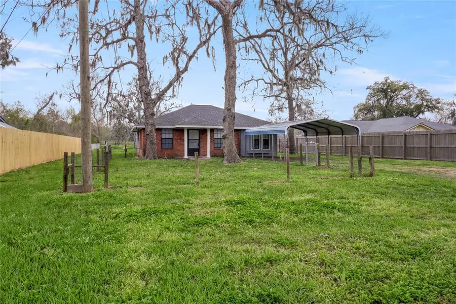 5559 County Road 353, Brazoria, TX 77422