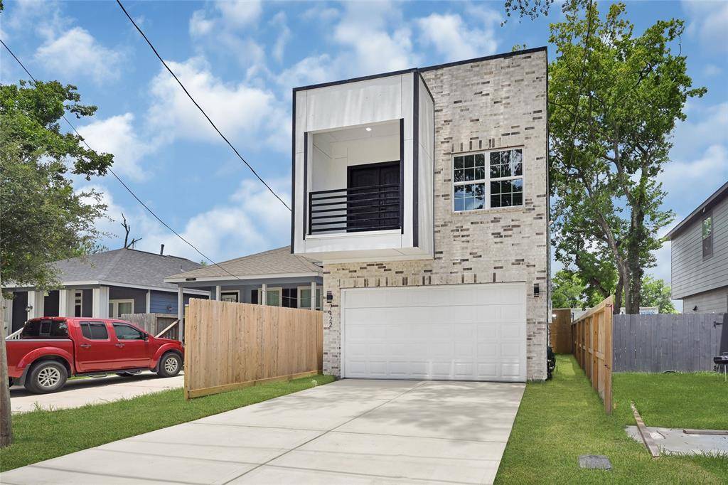 7922 Sealey ST, Houston, TX 77088
