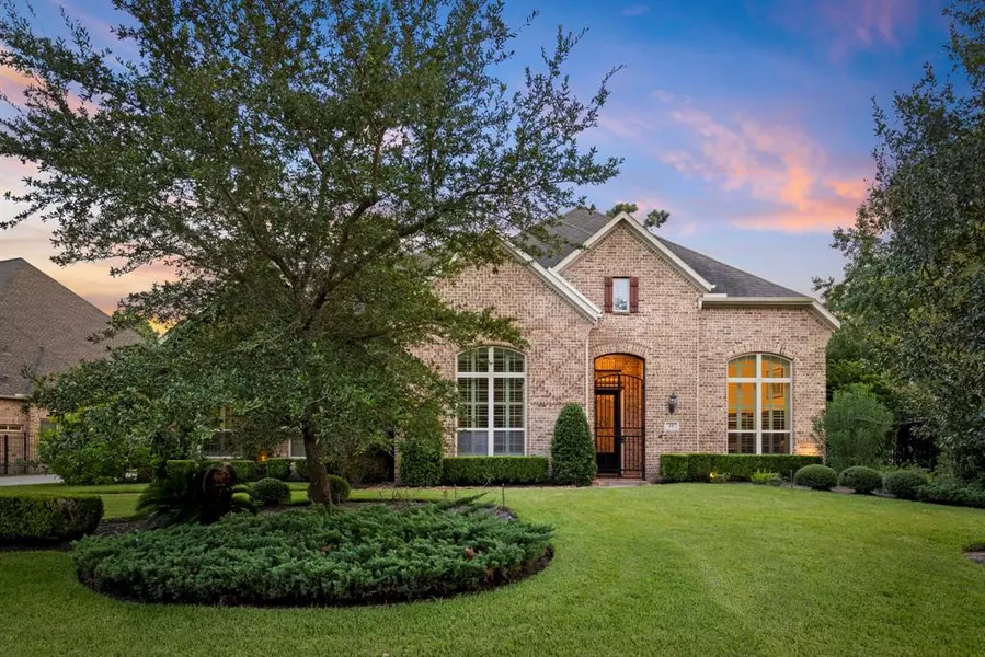 15 Waning Moon DR, The Woodlands, TX 77389