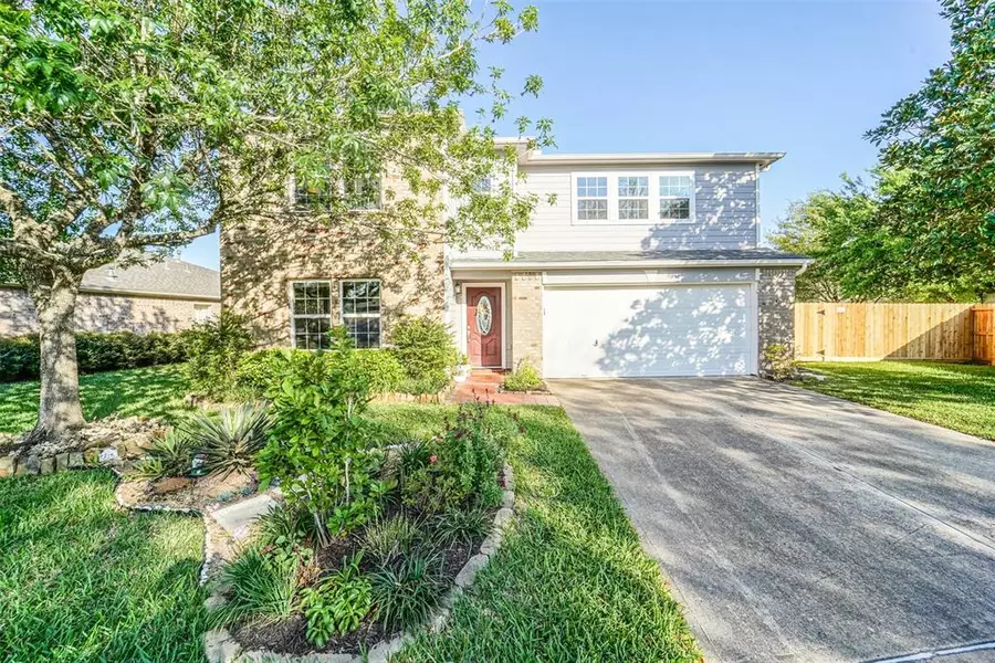 3101 Wild Turkey LN, Pearland, TX 77581