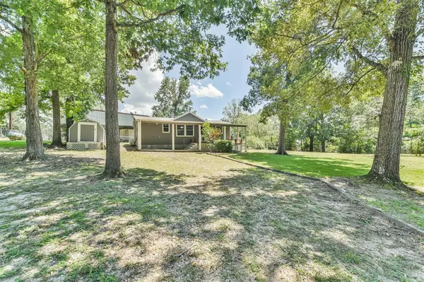 219 Oak Ridge, Livingston, TX 77351