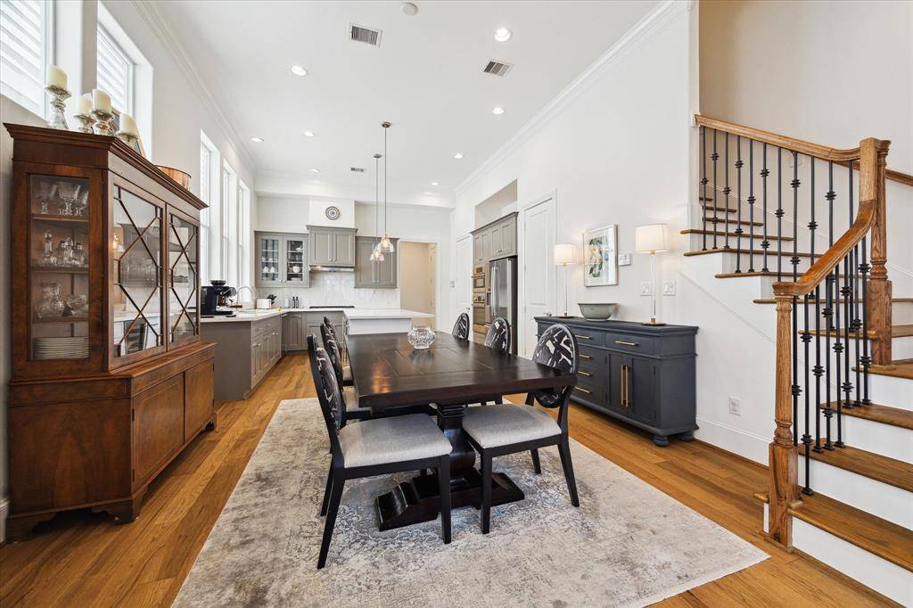 Houston, TX 77008,1240 W 16th ST
