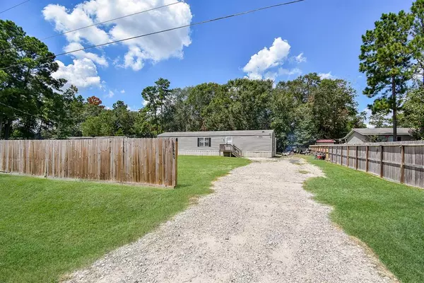 New Caney, TX 77357,23889 Paper Wasp LN