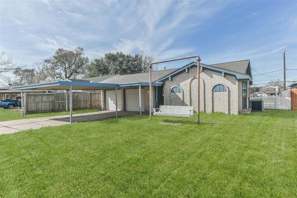 663 Overbluff ST, Channelview, TX 77530