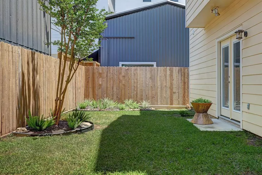 2416 Bevis Street, Houston, TX 77008