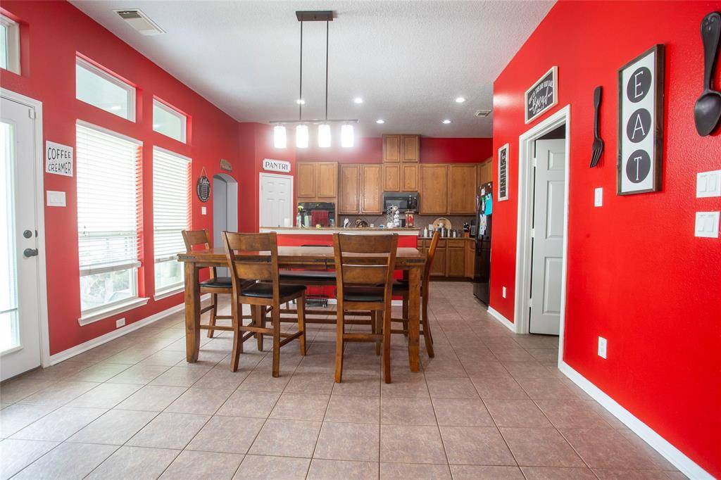Louise, TX 77455,210 S Wharton ST