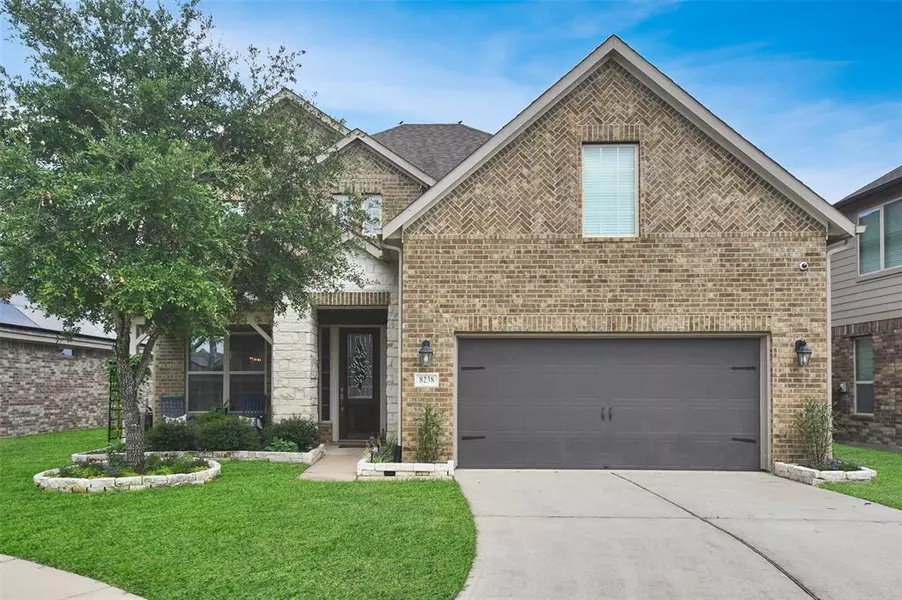 8238 Oxbow Manor LN, Cypress, TX 77433