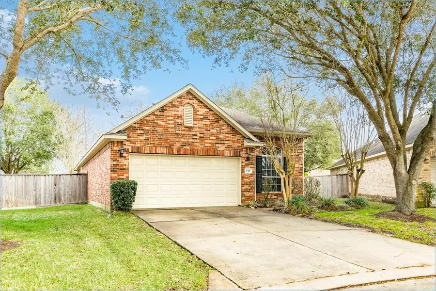 1311 Modena DR, Pearland, TX 77581