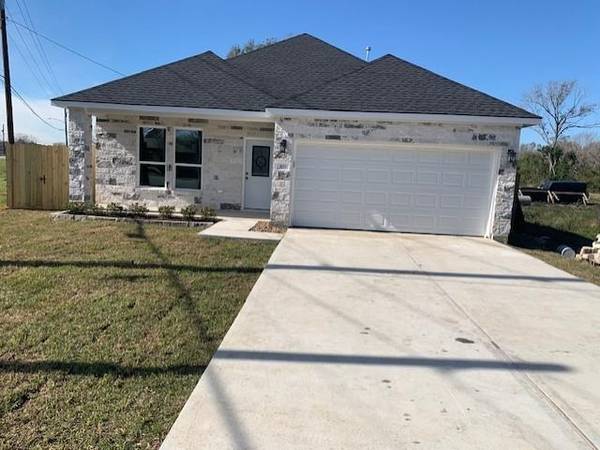 101 N Lobit ST, La Porte, TX 77571