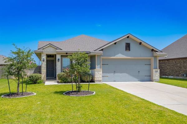 7708 Links LN,  Navasota,  TX 77868