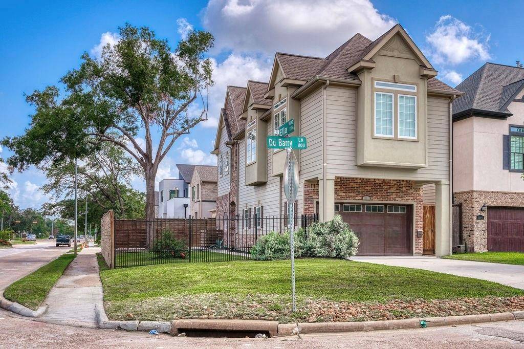 1148 Du Barry LN, Houston, TX 77018