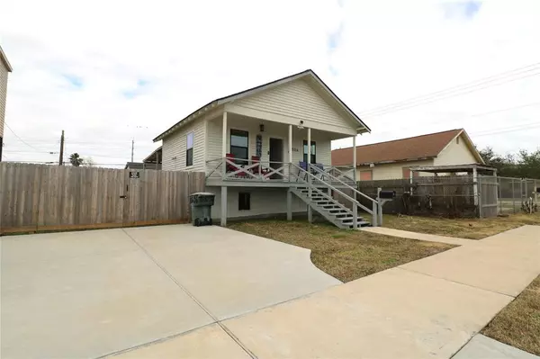 Galveston, TX 77551,5506 Avenue Q 1/2