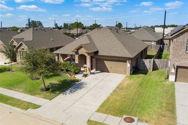 2509 Kaman LN, Pearland, TX 77581