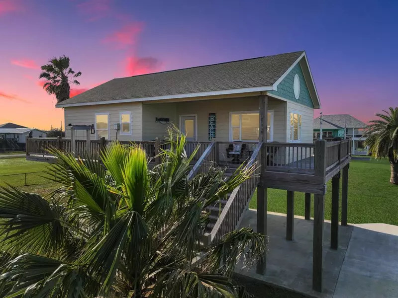 959 Surfview, Crystal Beach, TX 77650