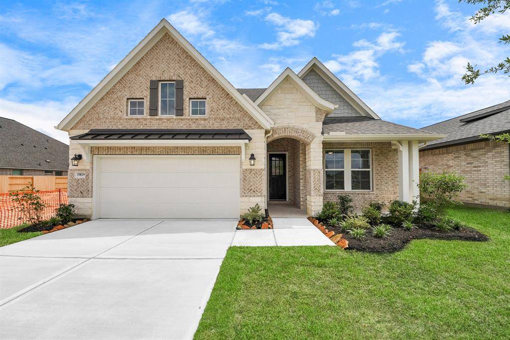 19819 Silver Saddle LN, Tomball, TX 77377