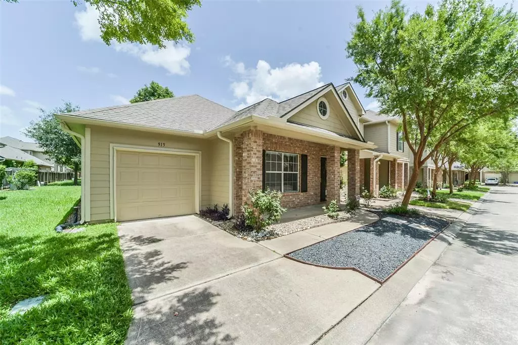 Katy, TX 77450,915 Sterling Creek CIR