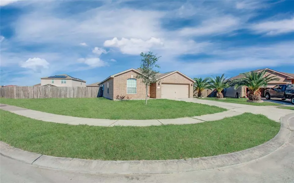 1303 Lilac CIR, Baytown, TX 77521