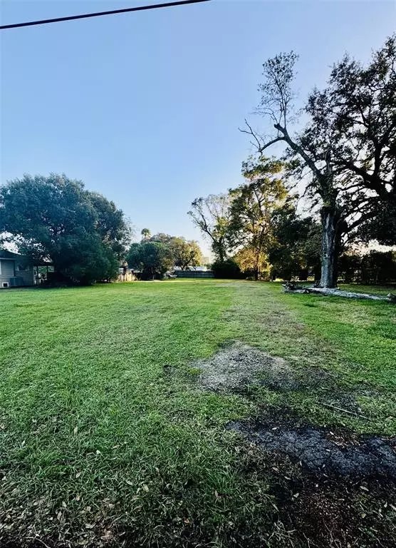 1816 Willow ST, Liberty, TX 77575