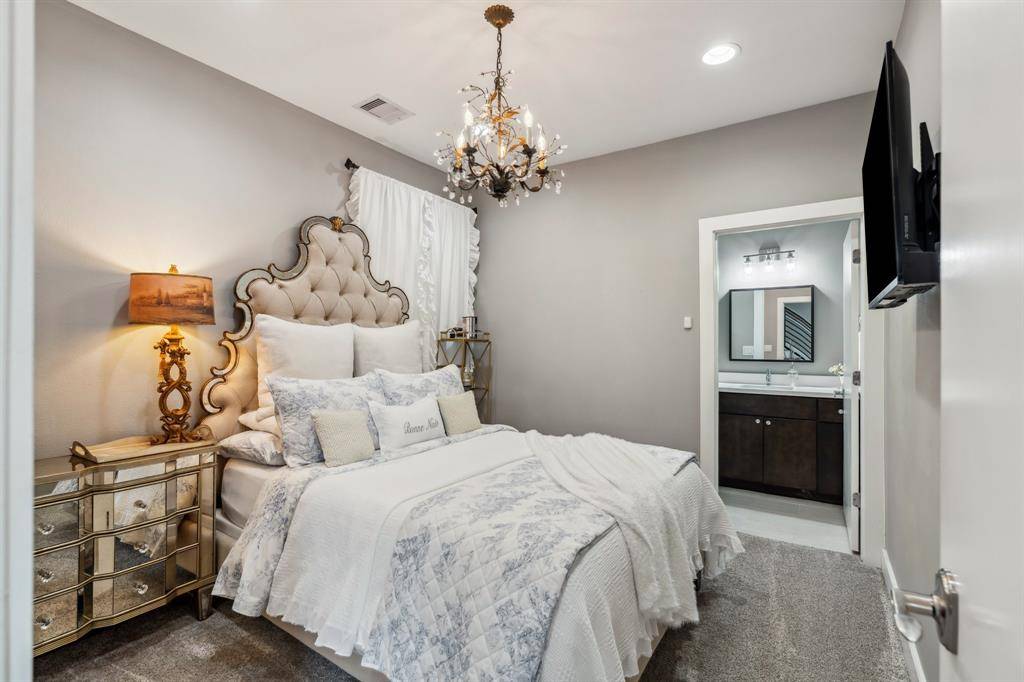 Houston, TX 77020,703 Bayou ST