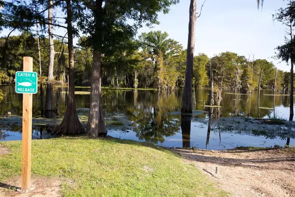 Cleveland, TX 77327,165 Sour Lake CIR