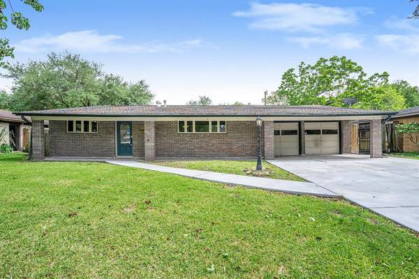 939 San Jacinto, Texas City, TX 77590