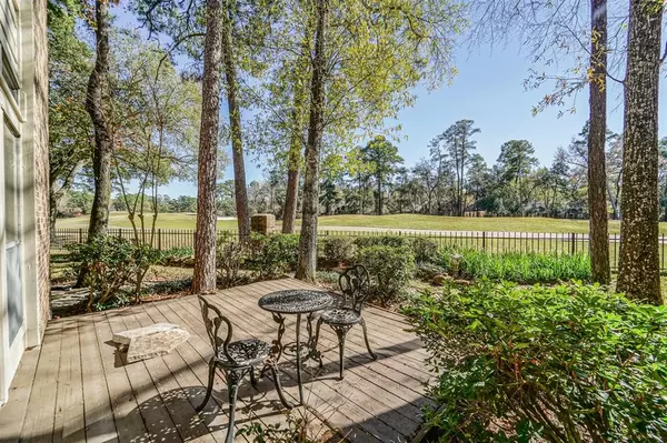 The Woodlands, TX 77380,8 Fairway Oaks PL