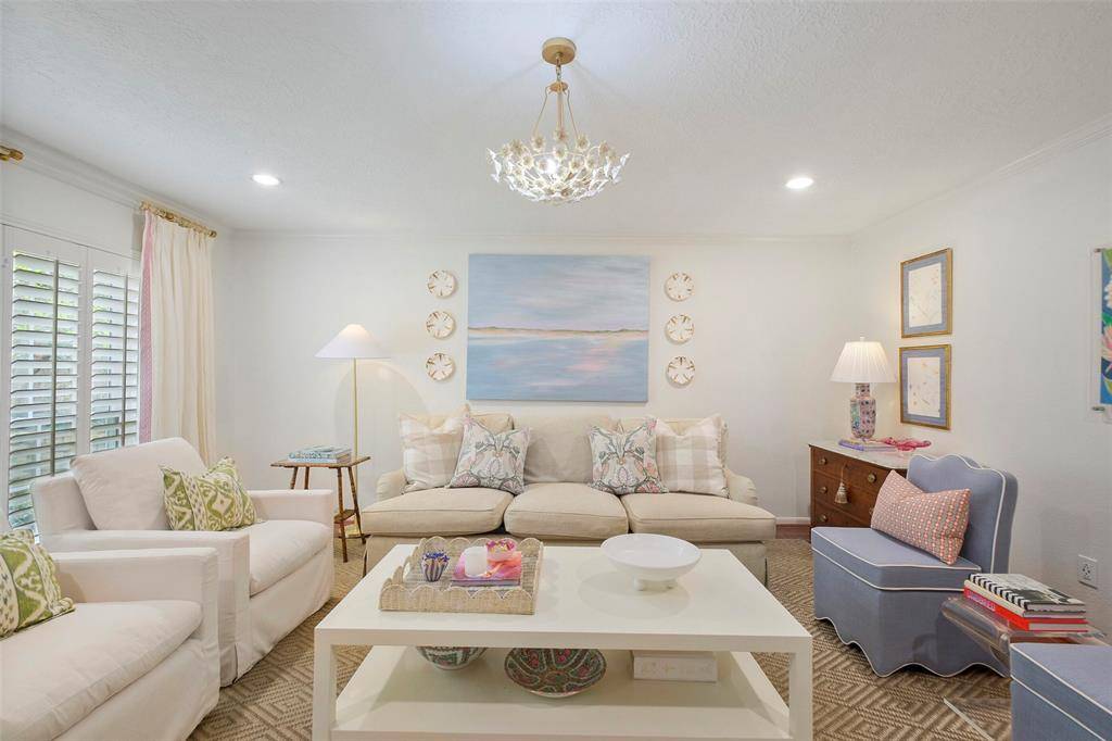 Houston, TX 77057,6475 Burgoyne RD #38