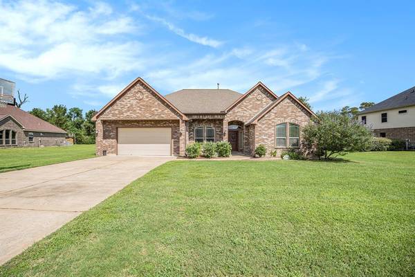 14610 Southwind CT, Baytown, TX 77523