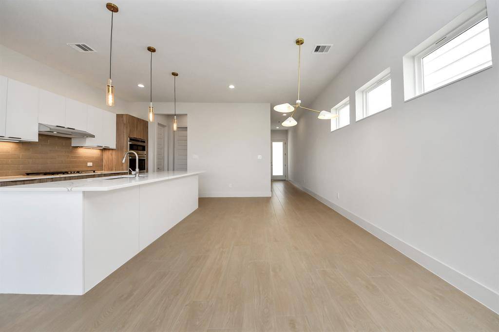 Houston, TX 77051,2104 Diagonal LN
