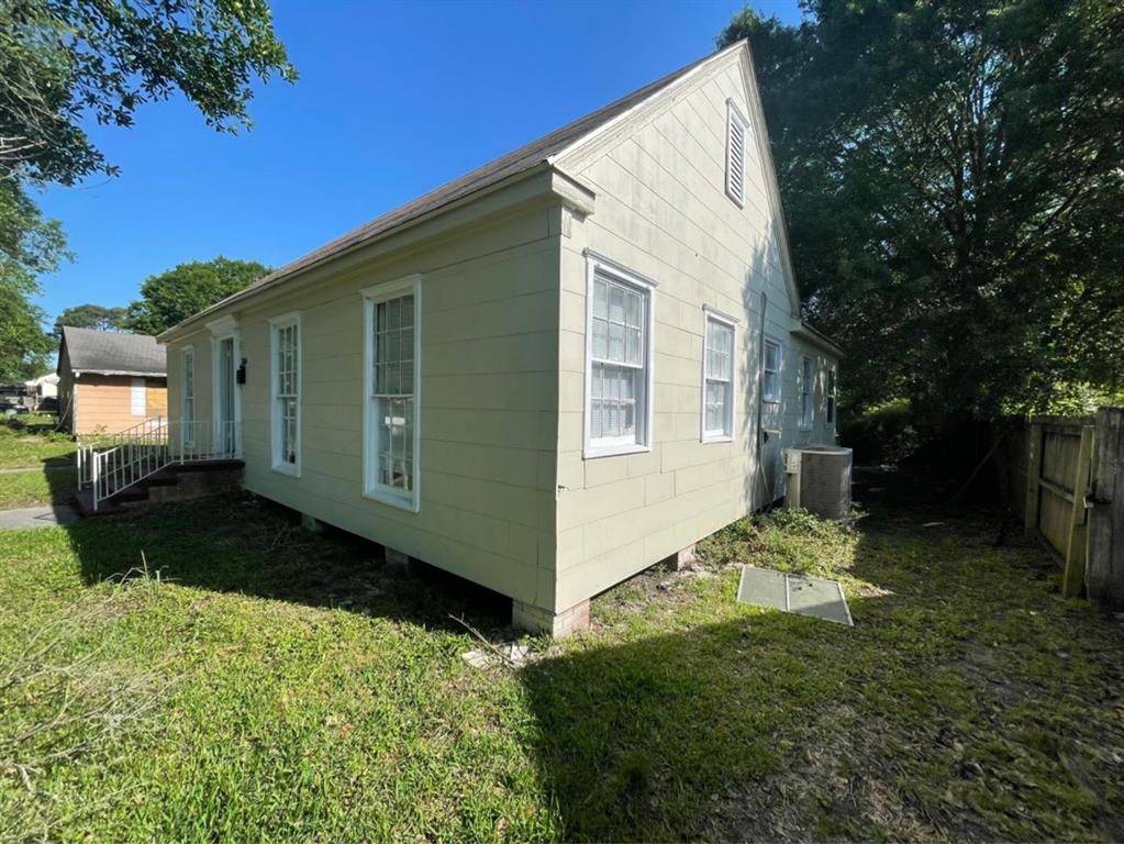 3116 Alamo AVE, Port Arthur, TX 77642