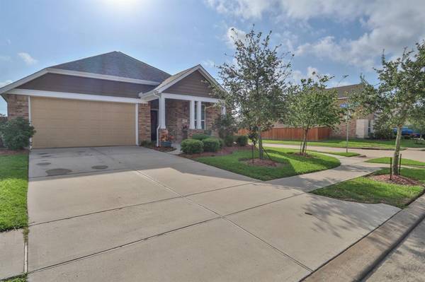 6602 Hunters Way LN,  Baytown,  TX 77521