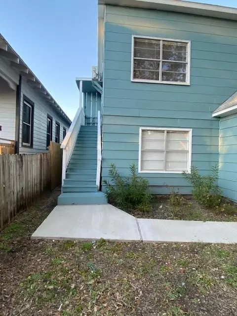 1516 Avenue K #B, Galveston, TX 77550