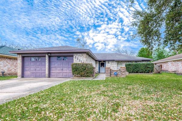 12110 Fairpoint DR, Houston, TX 77099