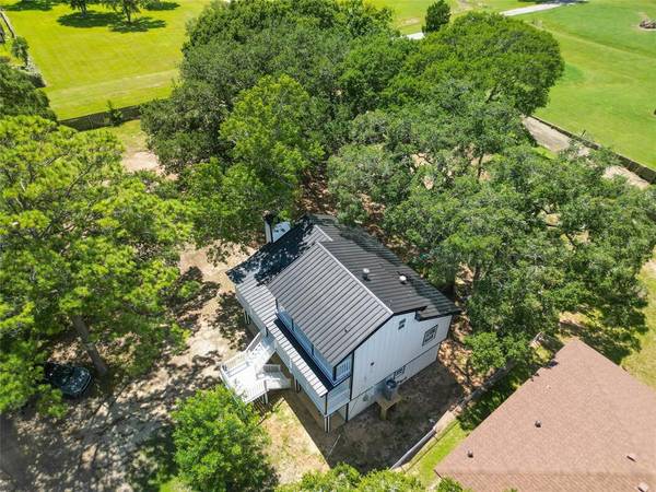 317 Dehart ST, Liverpool, TX 77577